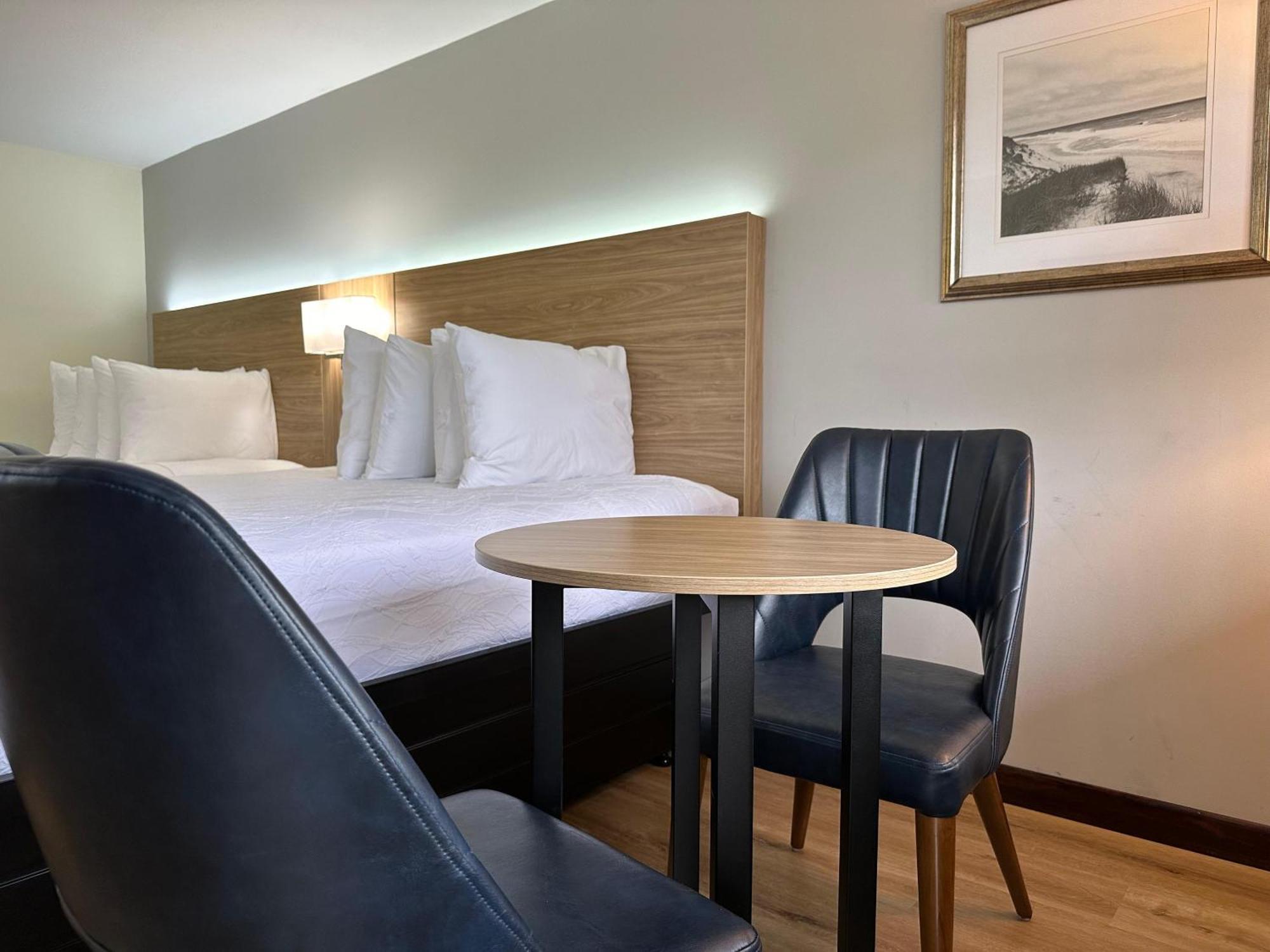 Usa Inn Wells Ngoại thất bức ảnh