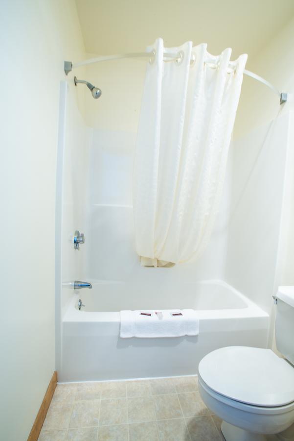 Usa Inn Wells Ngoại thất bức ảnh